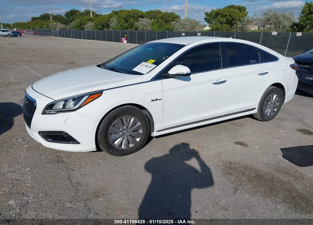2017 HYUNDAI SONATA HYBRID VIN: KMHE24L31HA062540