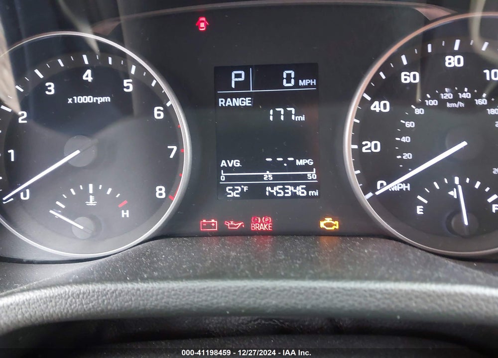 2017 HYUNDAI ELANTRA VIN: 5NPD74LF5HH146168