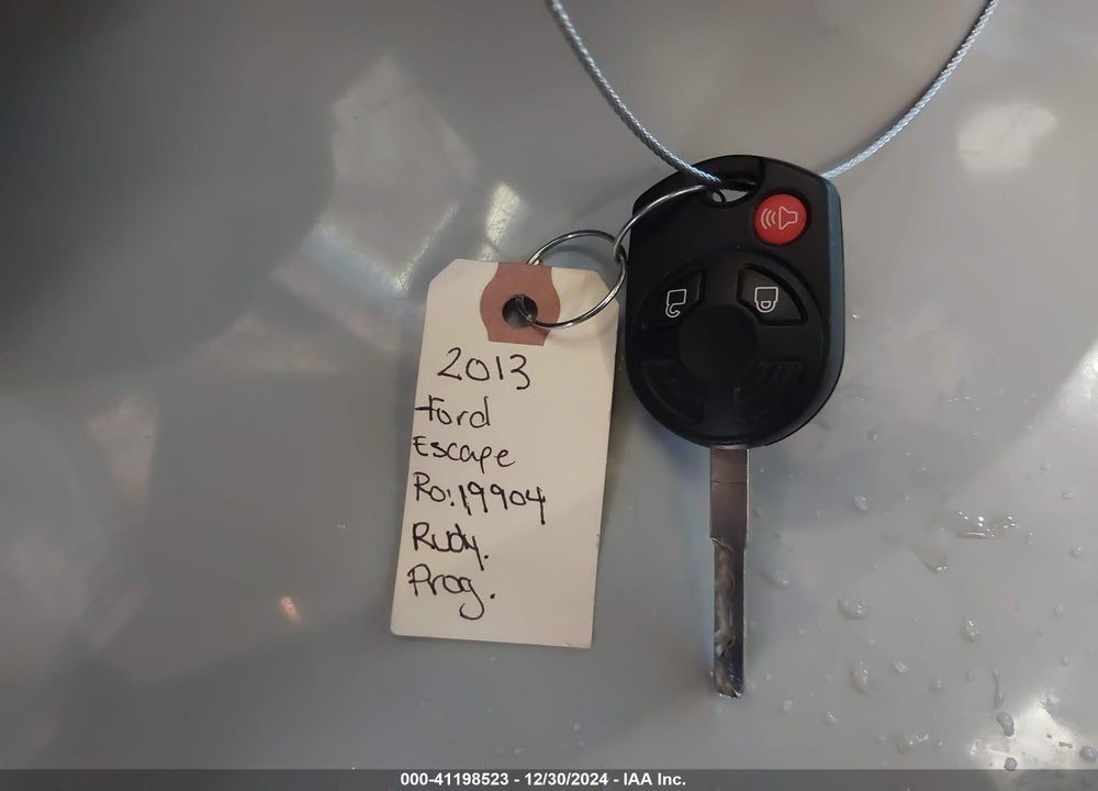 2013 FORD ESCAPE VIN: 1FMCU0HX2DUB55825