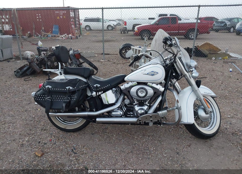 2013 HARLEY-DAVIDSON FLSTC HERITAGE SOFTAIL CLASSIC VIN: 1HD1BWV19DB026978