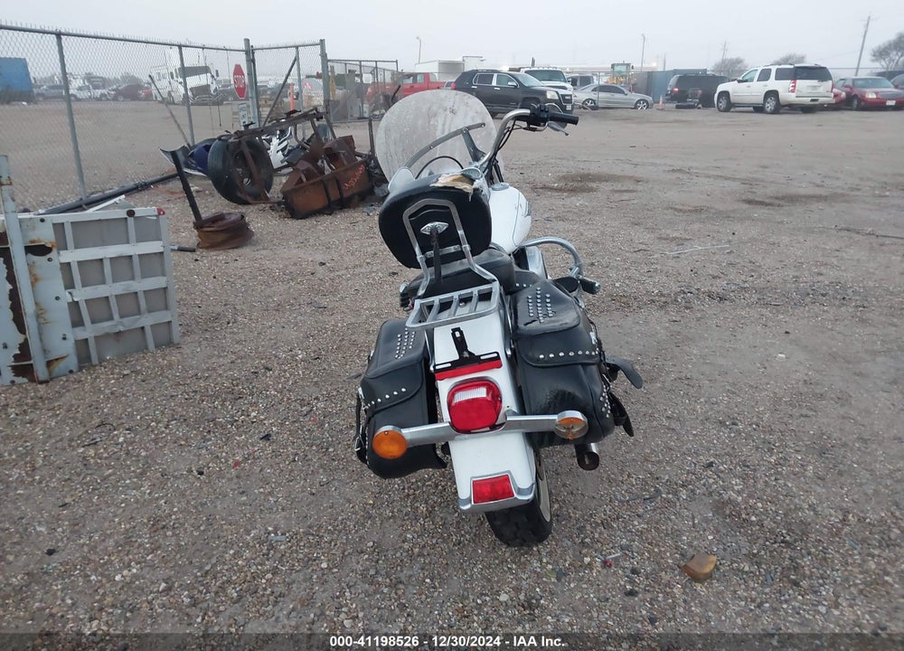 2013 HARLEY-DAVIDSON FLSTC HERITAGE SOFTAIL CLASSIC VIN: 1HD1BWV19DB026978