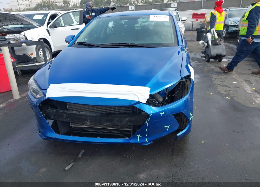 2017 HYUNDAI ELANTRA SE VIN: KMHD74LFXHU315036