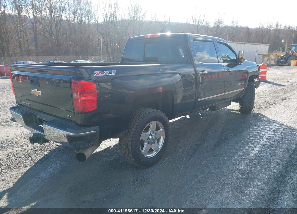 2015 CHEVROLET SILVERADO 2500HD LTZ VIN: 1GC1KWE84FF681155