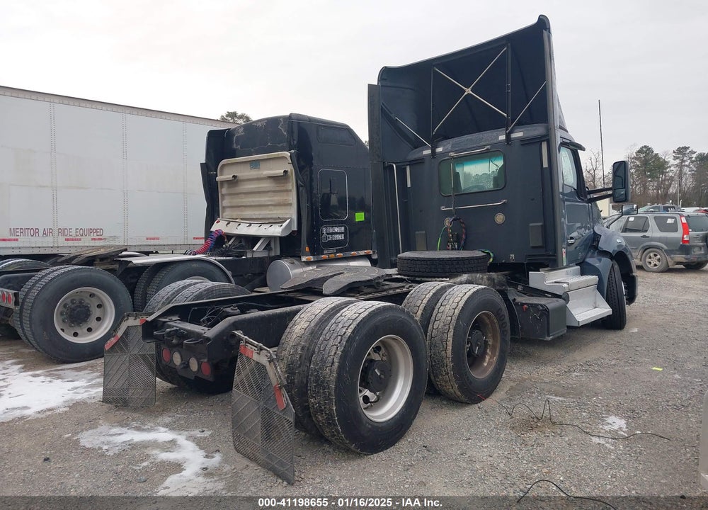 2020 KENWORTH T680 VIN: 1XKYDP9X4LJ407578