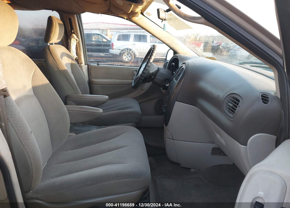 2005 DODGE GRAND CARAVAN SXT VIN: 2D4GP44L55R492434