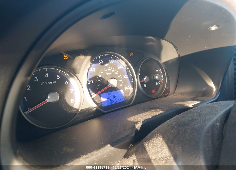 2011 HYUNDAI SANTA FE SE VIN: 5XYZH4AG2BG064606