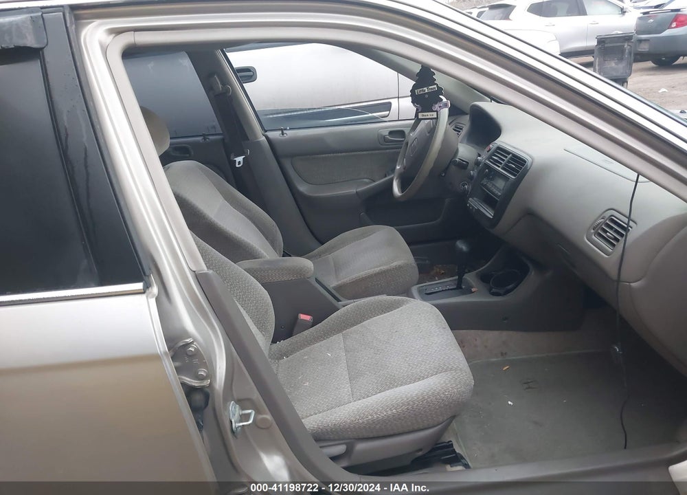 2000 HONDA CIVIC LX VIN: 1HGEJ6678YL027078