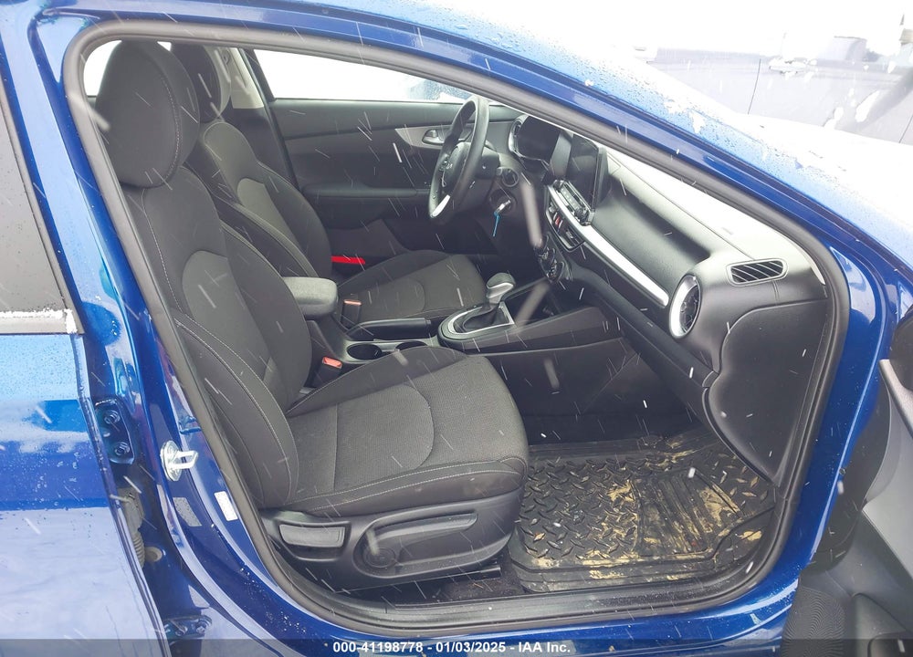 2023 KIA FORTE VIN: 3KPF24AD9PE693522