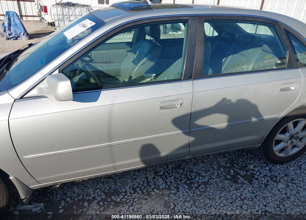2002 TOYOTA AVALON XLS VIN: 4T1BF28B52U207743