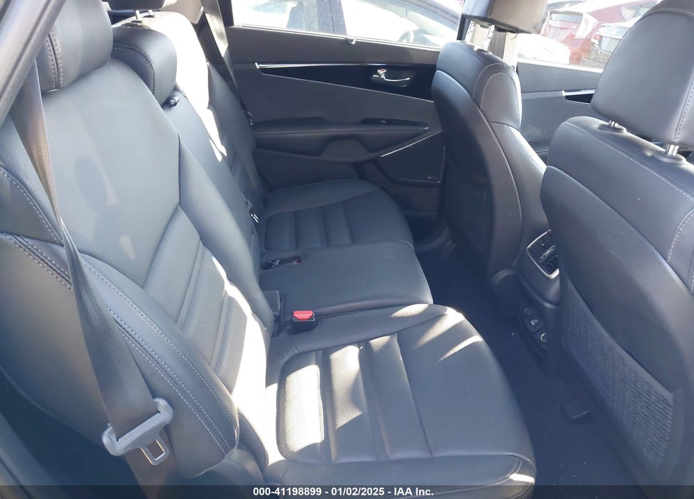 2018 KIA SORENTO SX V6 VIN: 5XYPK4A54JG379980