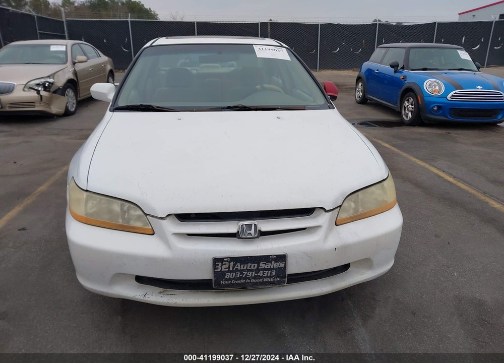 1998 HONDA ACCORD EX VIN: 1HGCG5650WA043315