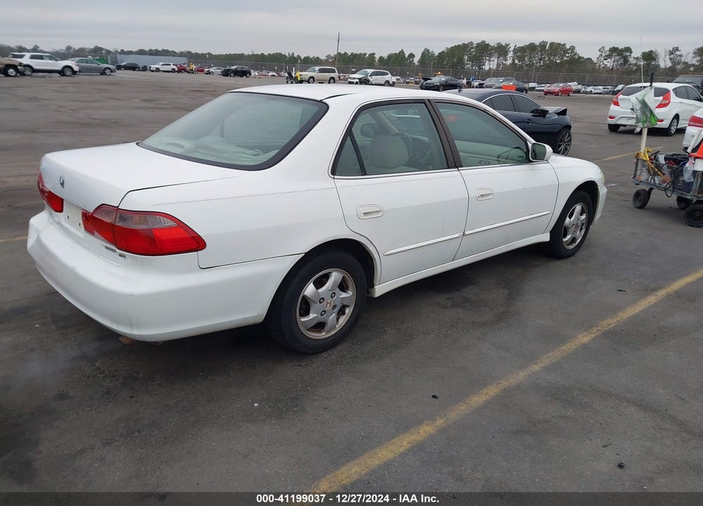 1998 HONDA ACCORD EX VIN: 1HGCG5650WA043315