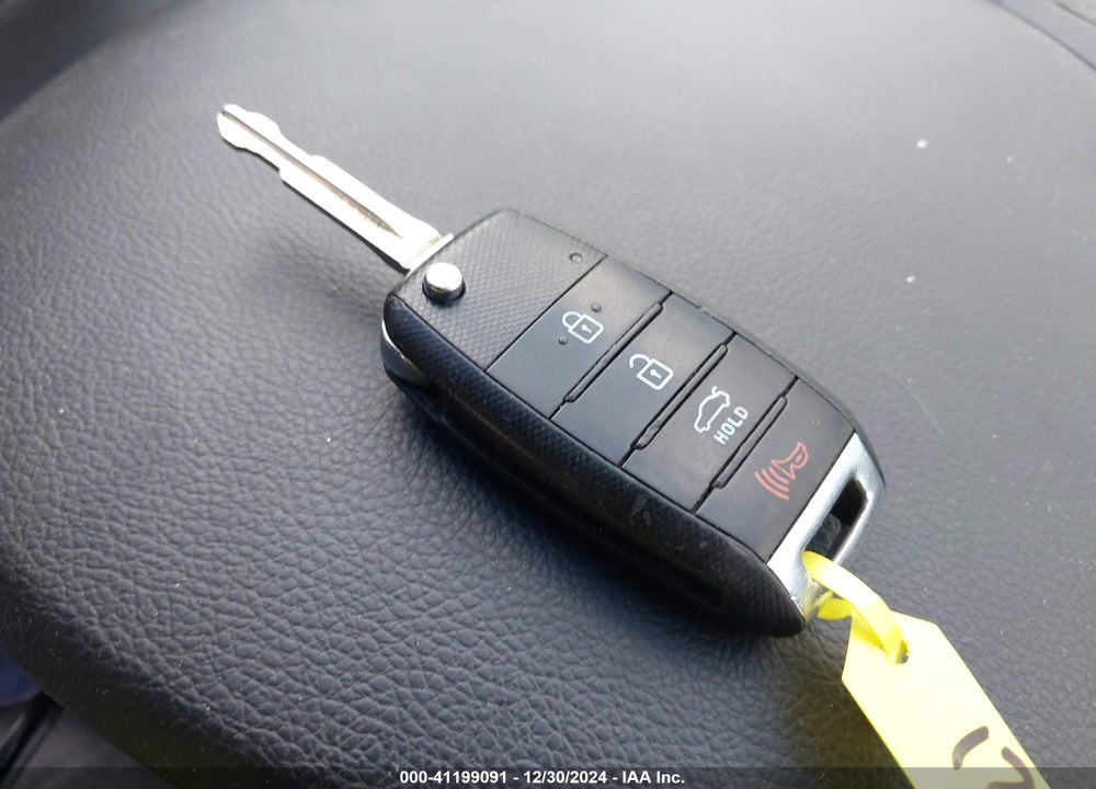 2017 KIA FORTE VIN: 3KPFK4A70HE158364