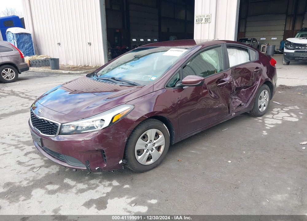 2017 KIA FORTE VIN: 3KPFK4A70HE158364