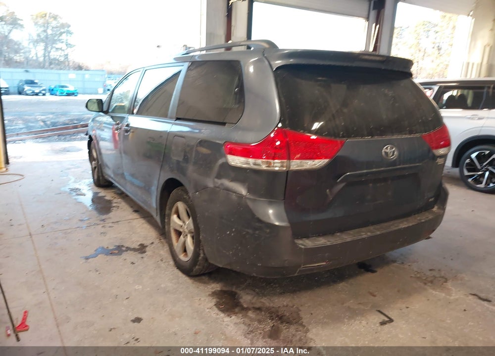 2013 TOYOTA SIENNA LE V6 8 PASSENGER VIN: 5TDKK3DCXDS364969