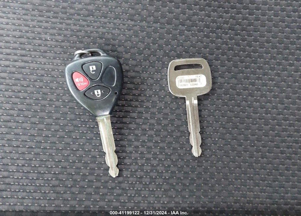 2009 SCION XB VIN: JTLKE50E191093917