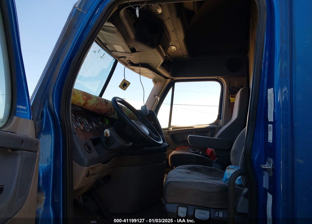 2017 FREIGHTLINER CASCADIA 125 VIN: 3AKJGLDR4HSHR5722