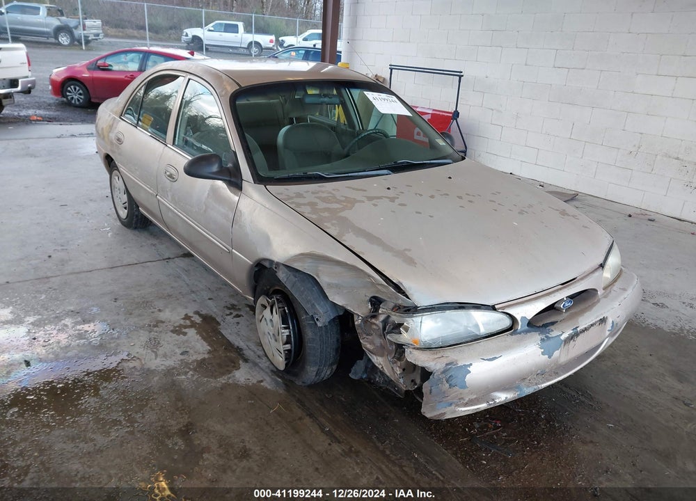 1998 FORD ESCORT SE VIN: 1FAFP13P6WW210392