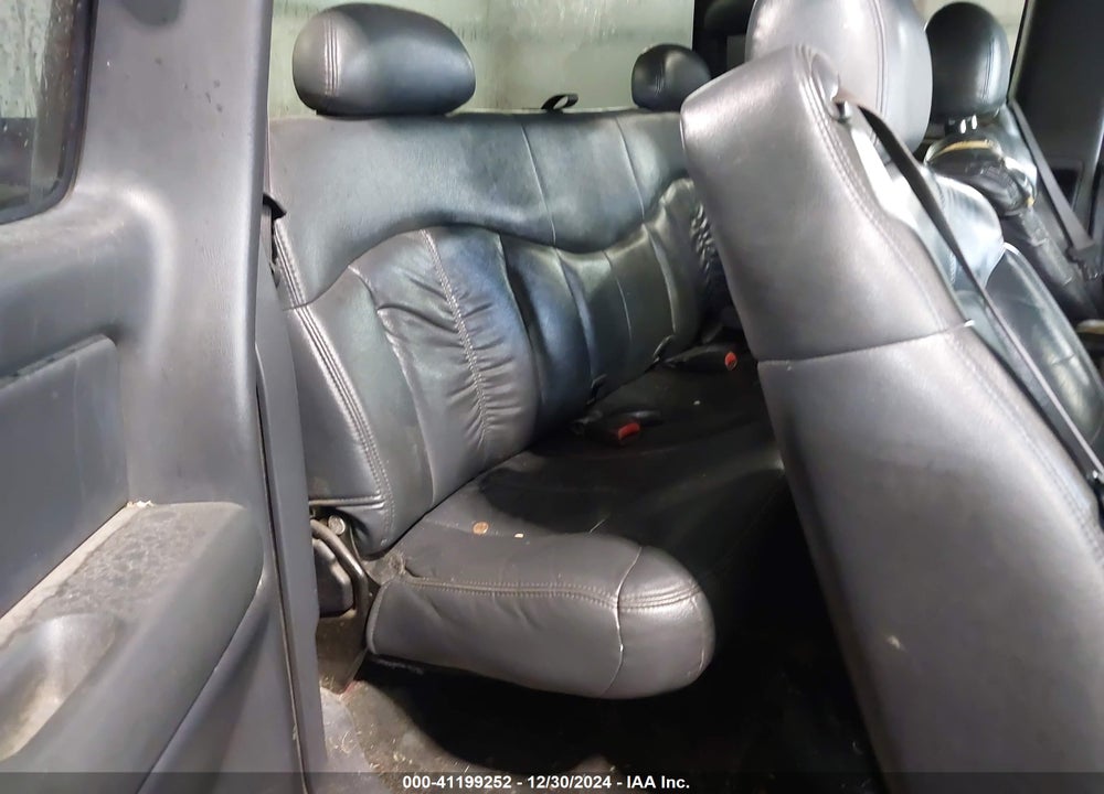2001 CHEVROLET SILVERADO 1500 LS VIN: 2GCEK19T611391356