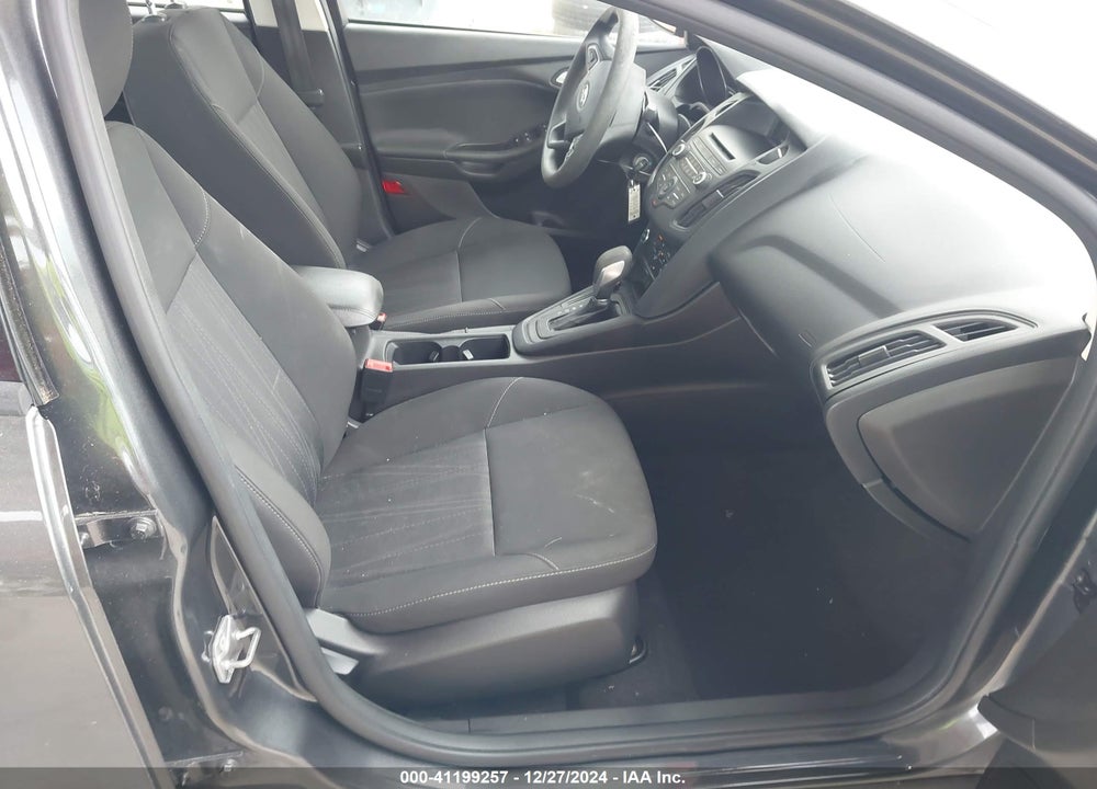 2017 FORD FOCUS SE VIN: 1FADP3F23HL312935