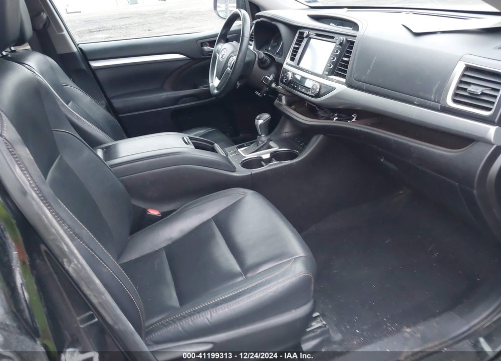 2016 TOYOTA HIGHLANDER XLE V6 VIN: 5TDJKRFH1GS338269