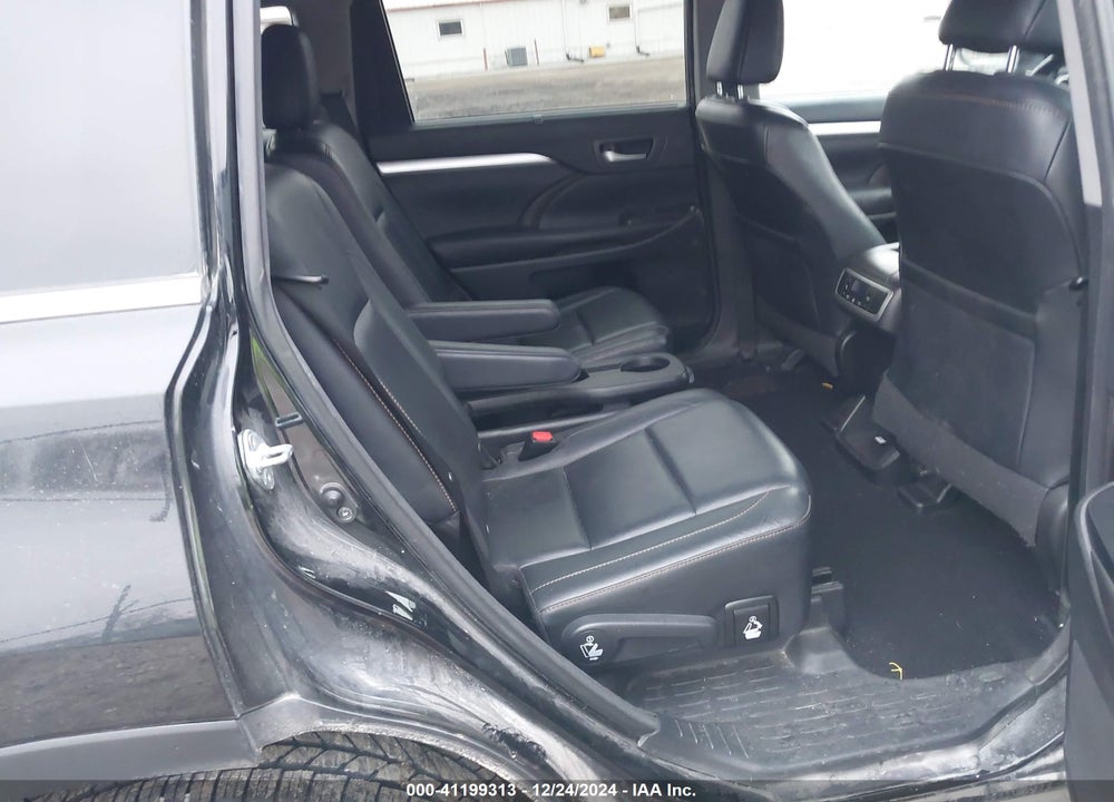 2016 TOYOTA HIGHLANDER XLE V6 VIN: 5TDJKRFH1GS338269