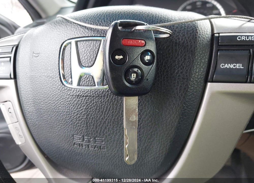 2012 HONDA ACCORD VIN: 1HGCS1B7XCA019789