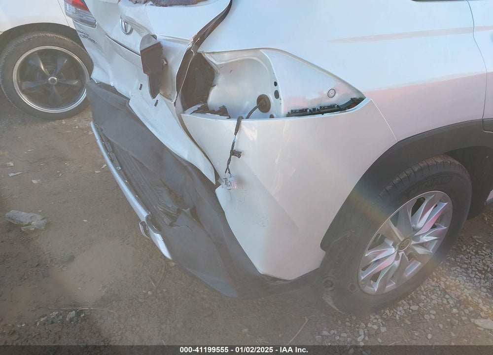 2023 TOYOTA COROLLA CROSS LE VIN: 7MUBAAAG7PV070082