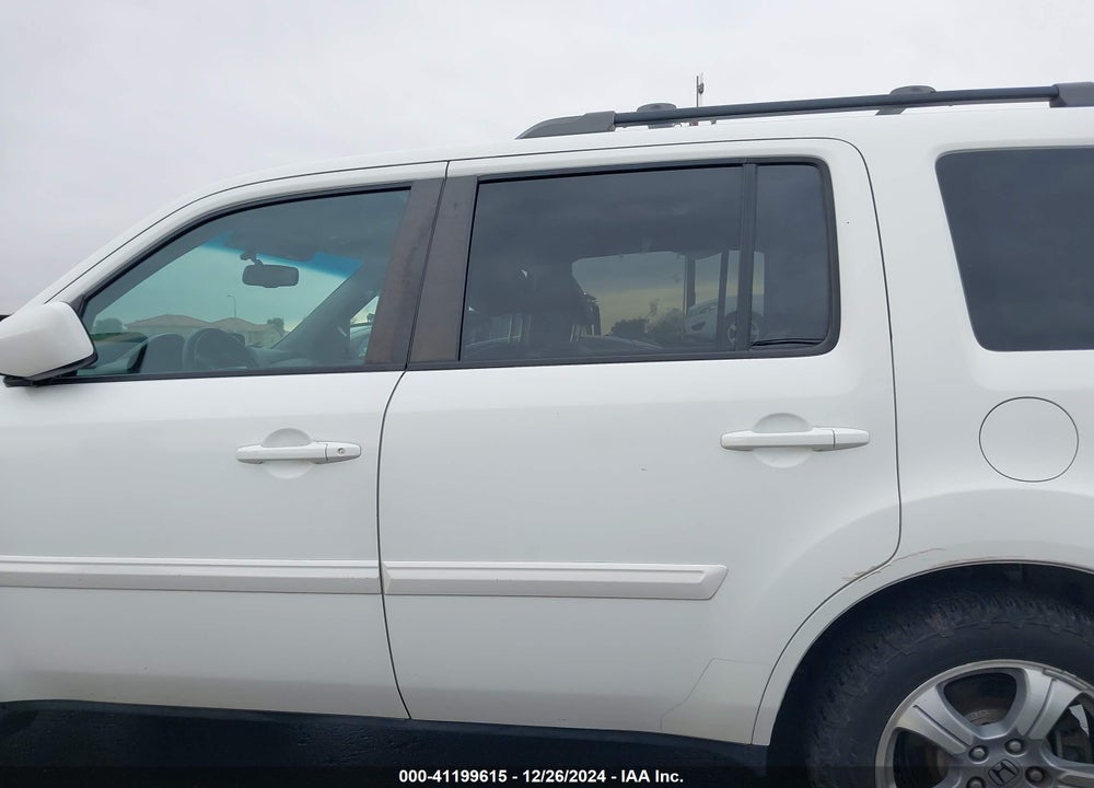 2014 HONDA PILOT EX-L VIN: 5FNYF4H57EB032106