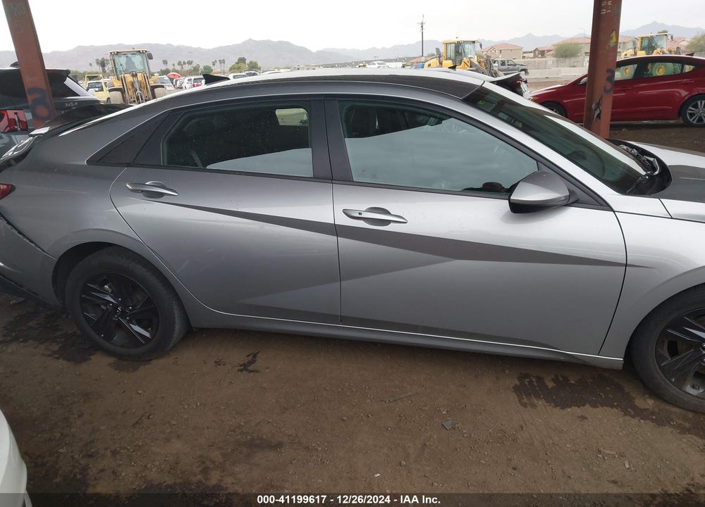 2023 HYUNDAI ELANTRA VIN: 5NPLM4AG9PH104780