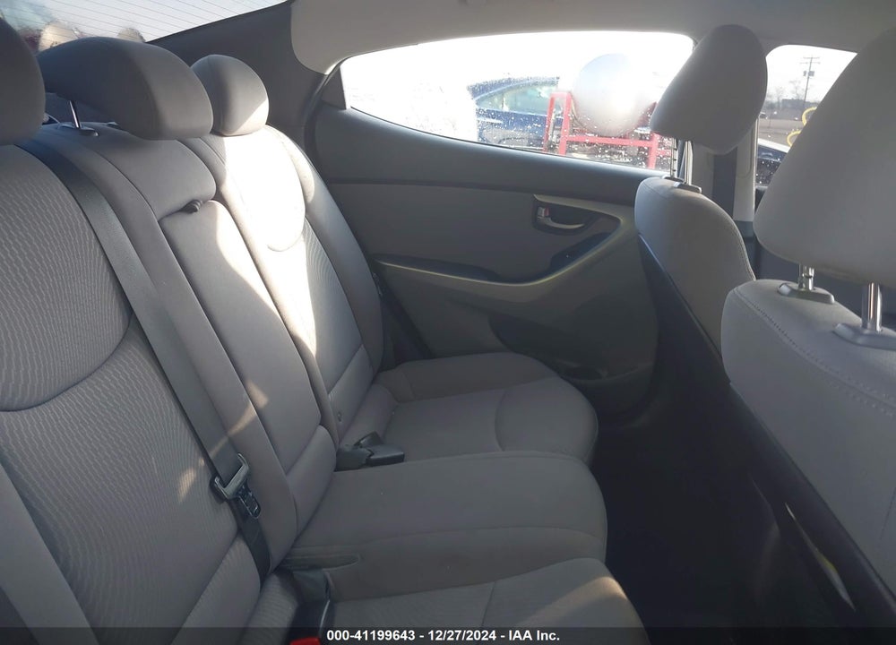 2016 HYUNDAI ELANTRA SE VIN: 5NPDH4AEXGH677792