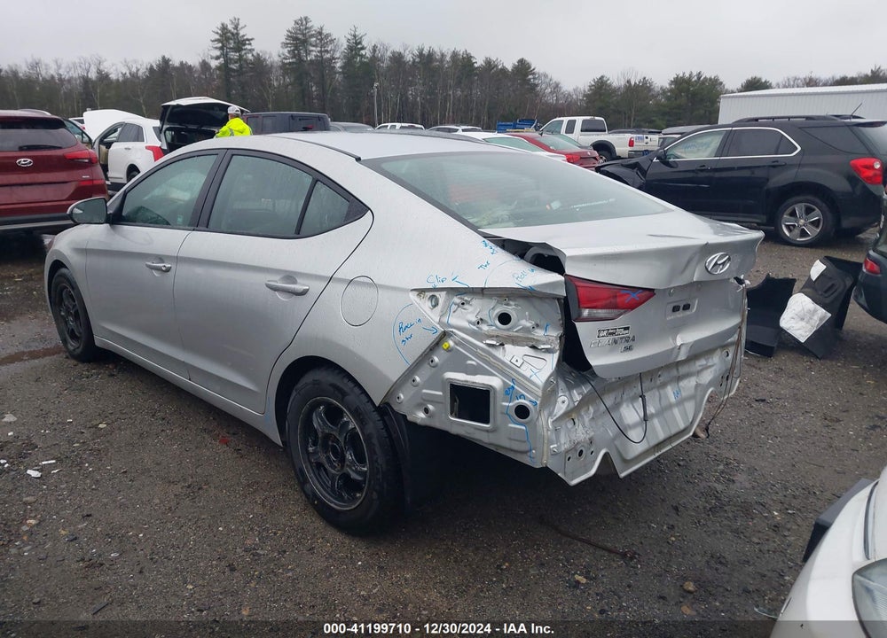 2018 HYUNDAI ELANTRA SE VIN: 5NPD74LF0JH353461