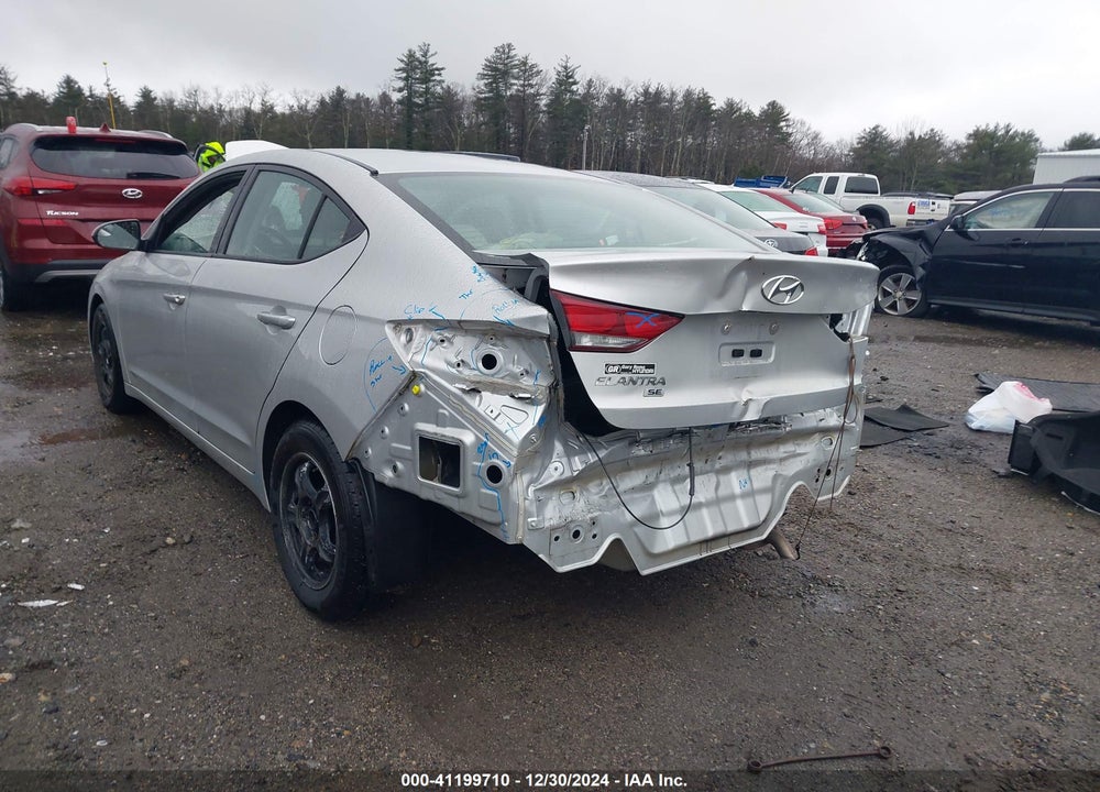 2018 HYUNDAI ELANTRA SE VIN: 5NPD74LF0JH353461