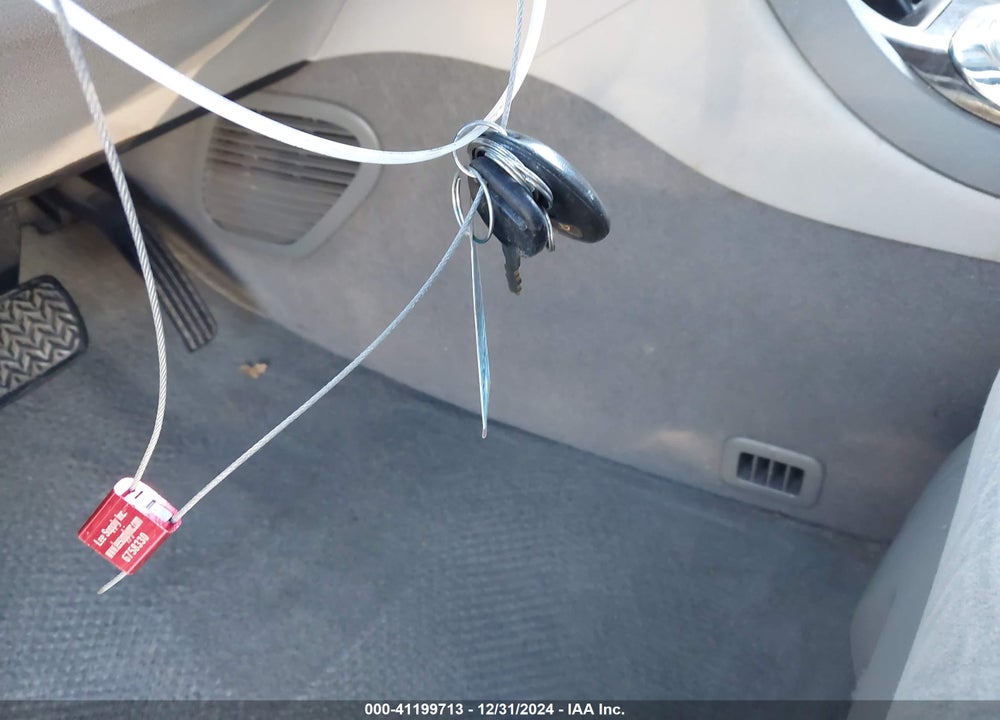 2016 BUICK ENCLAVE CONVENIENCE VIN: 5GAKRAKD2GJ142148