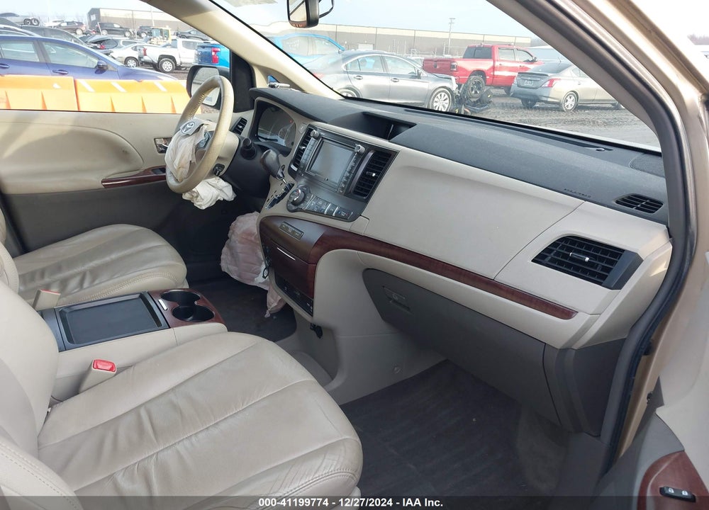 2011 TOYOTA SIENNA XLE LIMITED VIN: 5TDYK3DC5BS150009