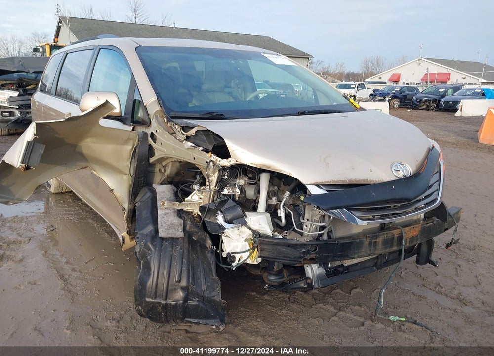 2011 TOYOTA SIENNA XLE LIMITED VIN: 5TDYK3DC5BS150009