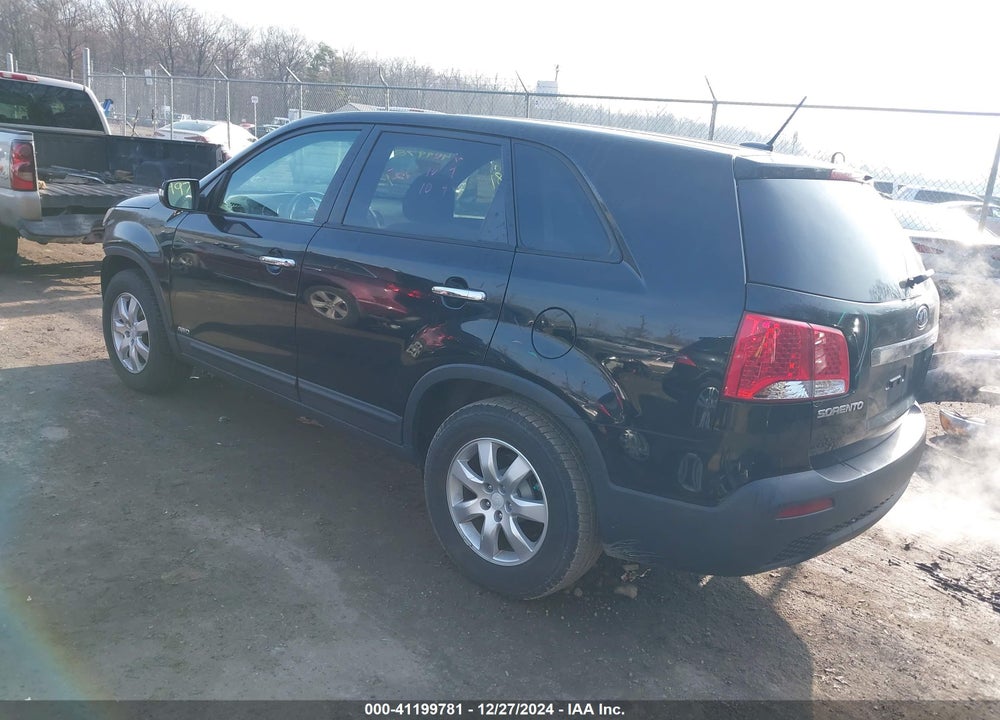 2012 KIA SORENTO LX VIN: 5XYKTCA65CG198125