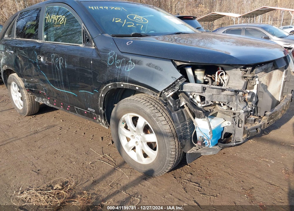 2012 KIA SORENTO LX VIN: 5XYKTCA65CG198125