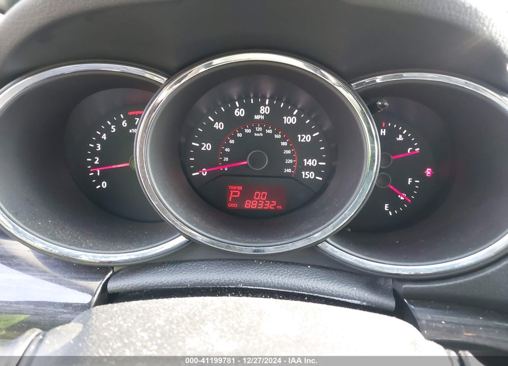 2012 KIA SORENTO LX VIN: 5XYKTCA65CG198125