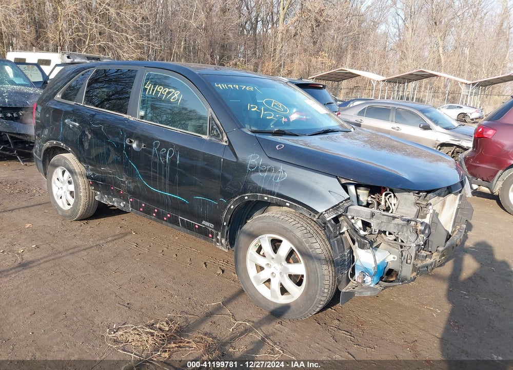 2012 KIA SORENTO LX VIN: 5XYKTCA65CG198125