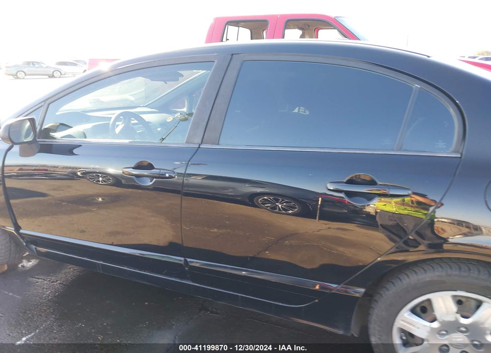 2010 HONDA CIVIC LX VIN: 19XFA1F50AE051197