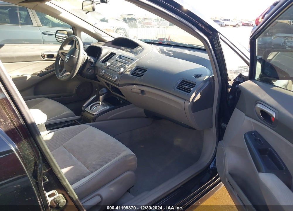 2010 HONDA CIVIC LX VIN: 19XFA1F50AE051197