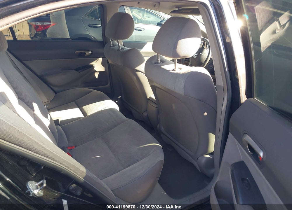 2010 HONDA CIVIC LX VIN: 19XFA1F50AE051197