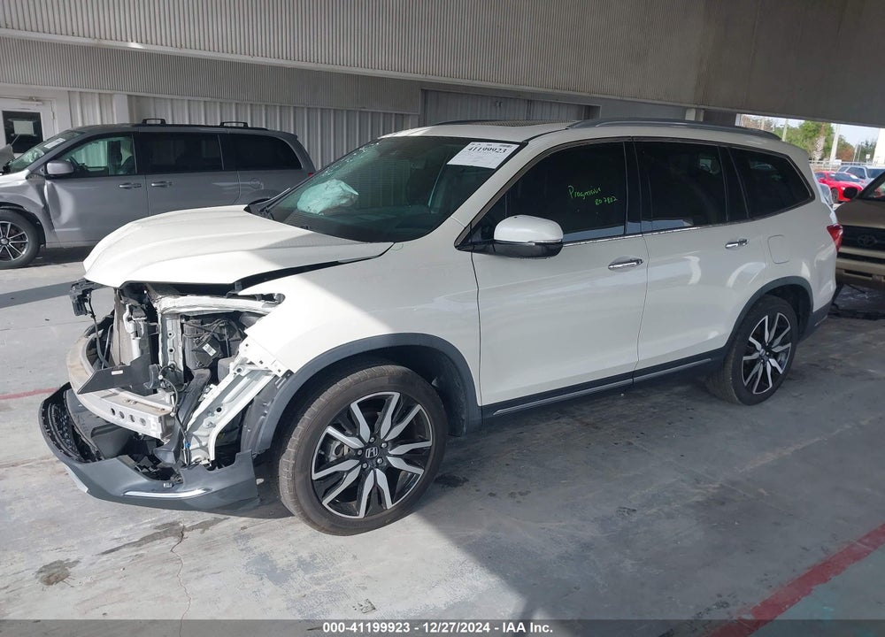 2019 HONDA PILOT TOURING VIN: 5FNYF5H95KB000484