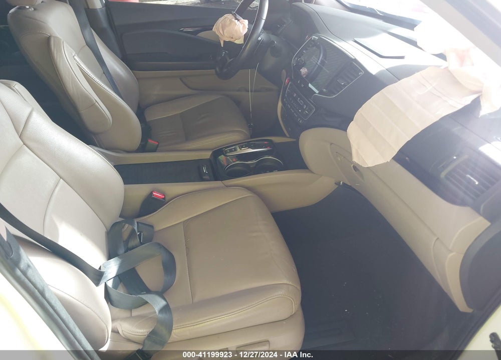 2019 HONDA PILOT TOURING VIN: 5FNYF5H95KB000484