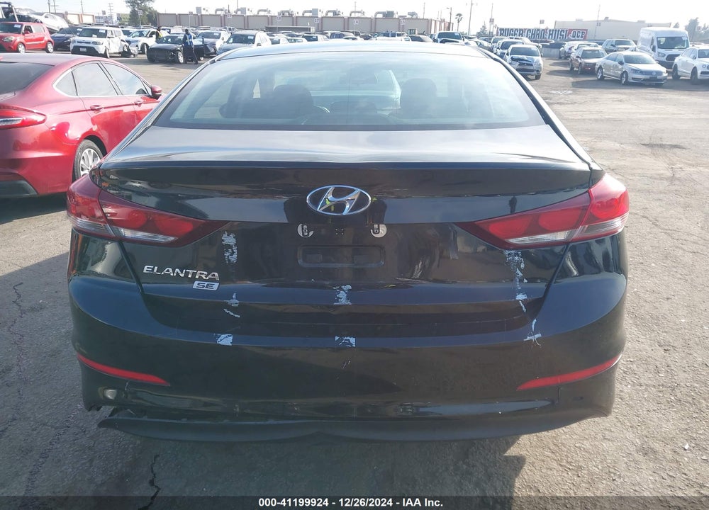 2018 HYUNDAI ELANTRA SE VIN: 5NPD74LF2JH351677
