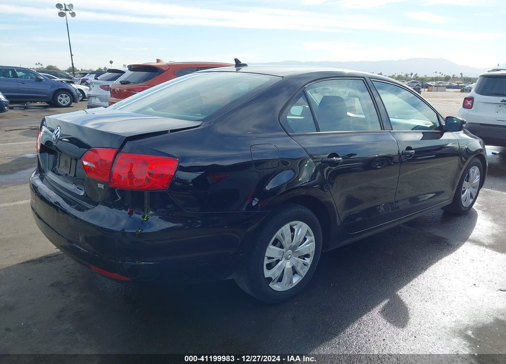 2014 VOLKSWAGEN JETTA 1.8T SE VIN: 3VWD17AJXEM400812