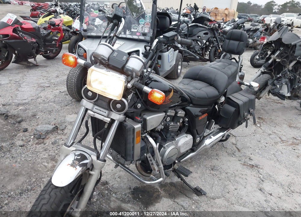 1985 HONDA VF700 C VIN: JH2RC2106FM106373