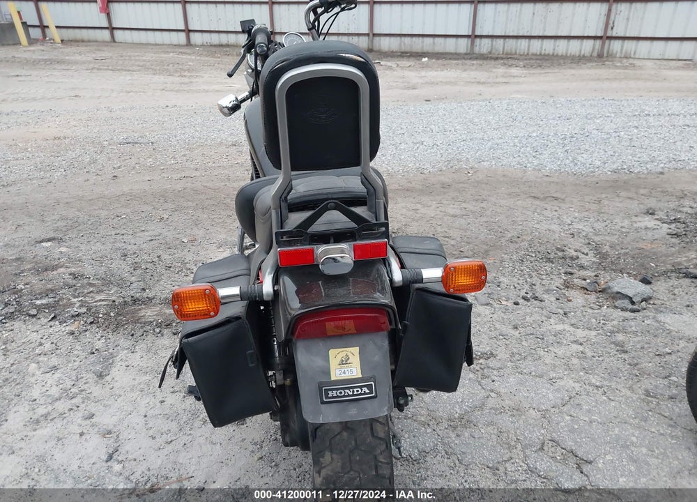 1985 HONDA VF700 C VIN: JH2RC2106FM106373