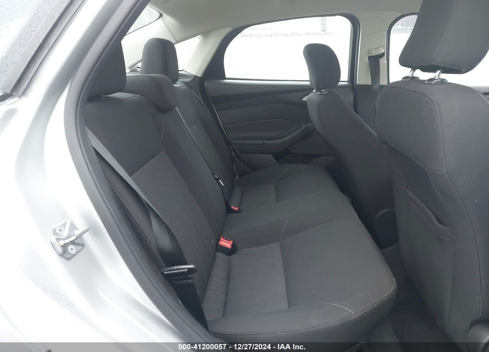 2017 FORD FOCUS VIN: 1FADP3F23HL300025